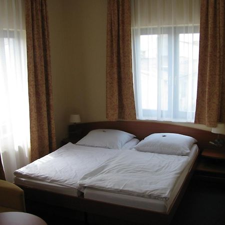 Hotel Christinenhof Garni - Bed & Breakfast Gadebusch Экстерьер фото